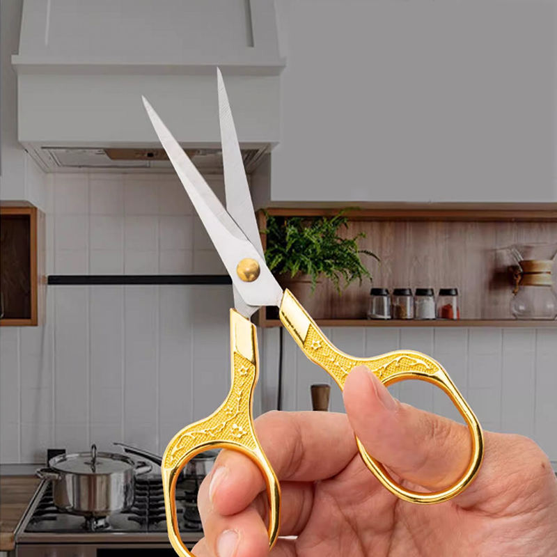 Vintage Plum Blossom Embroidery Scissors (5)